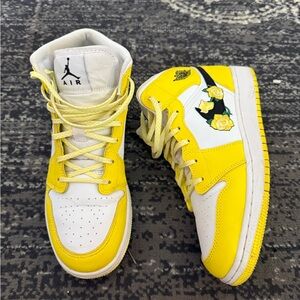 Jordan 1 Mid “Rose Patch”